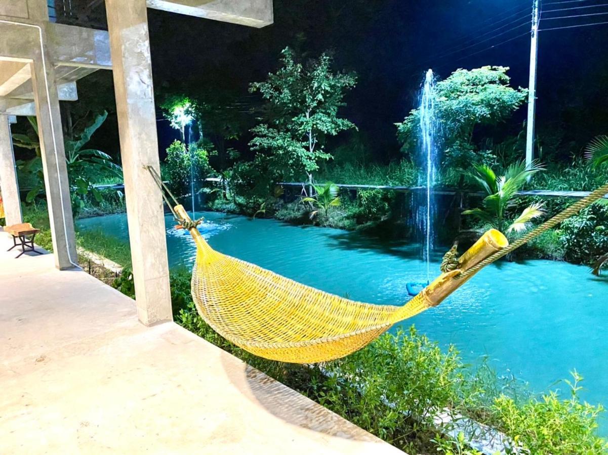 บ้านต้นไม้โฮมสเตย์อุทัยธานี エクステリア 写真