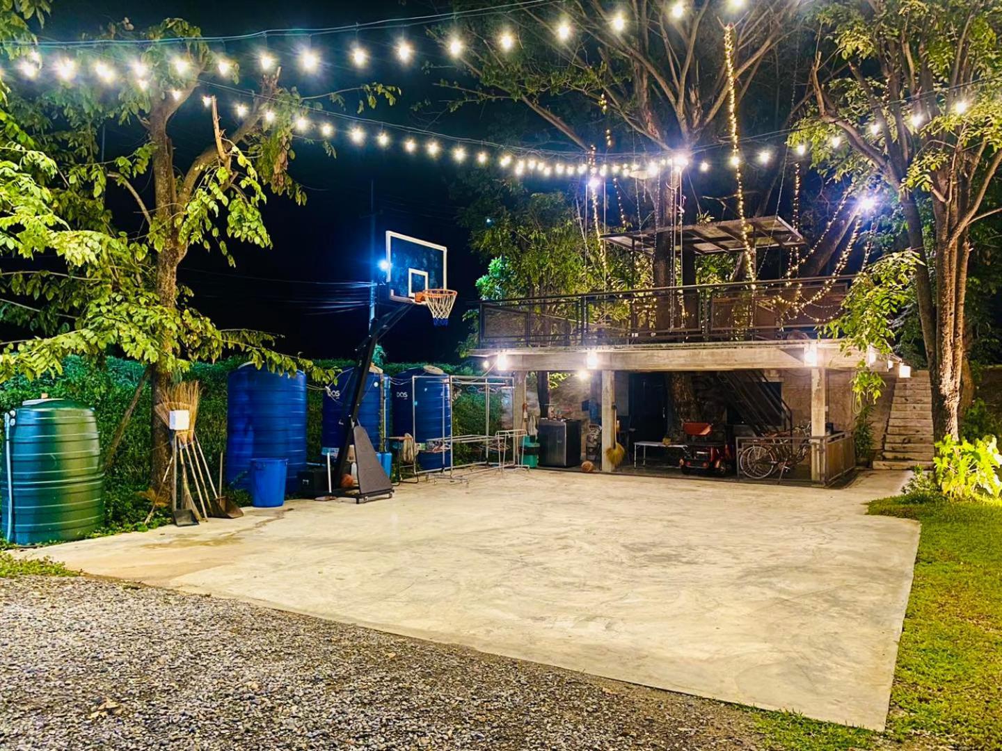 บ้านต้นไม้โฮมสเตย์อุทัยธานี エクステリア 写真